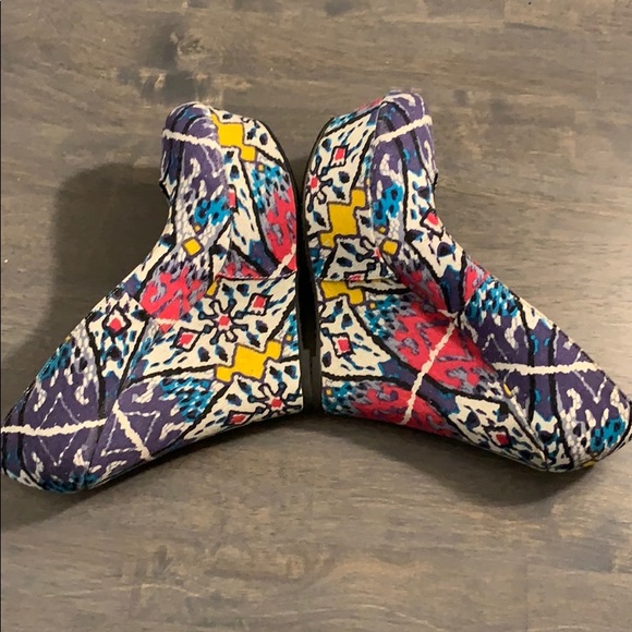 Steve Madden Pammyy  Aztec Retro Wedge Platforms - Picture 5 of 8